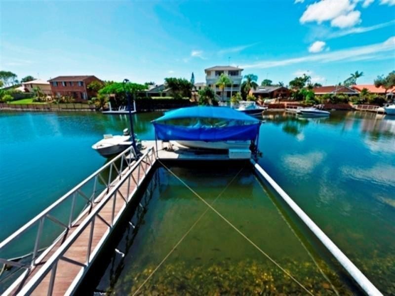 6 Kagi Court, Runaway Bay QLD 4216