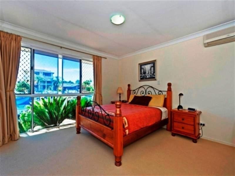 6 Kagi Court, Runaway Bay QLD 4216