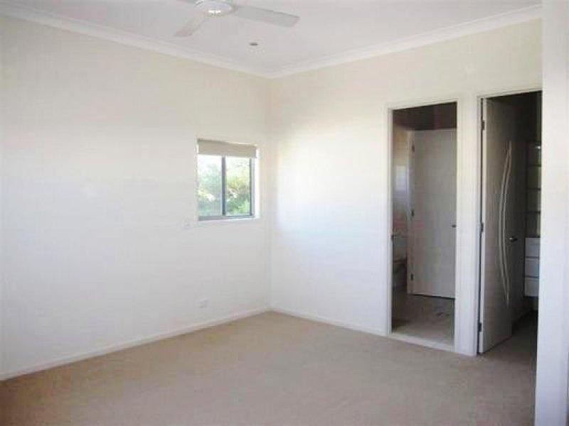 13 Havana Key, Broadbeach QLD 4218