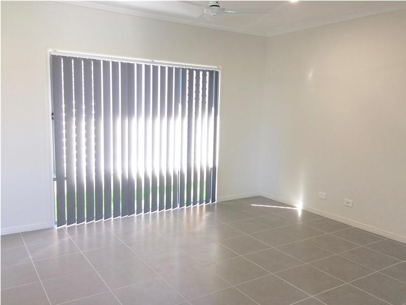 3 Waters Close, Hope Island QLD 4212