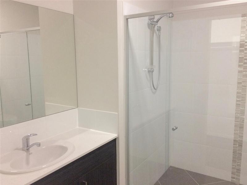 3 Waters Close, Hope Island QLD 4212