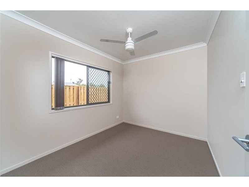 43 Flame Tree Circuit, Arundel QLD 4214