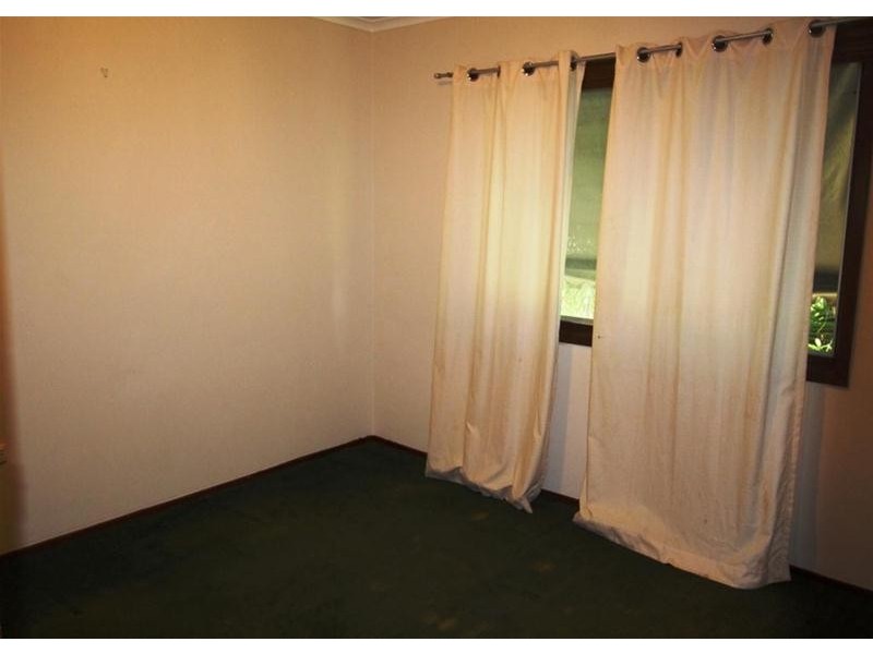 172 Government Road, Labrador QLD 4215