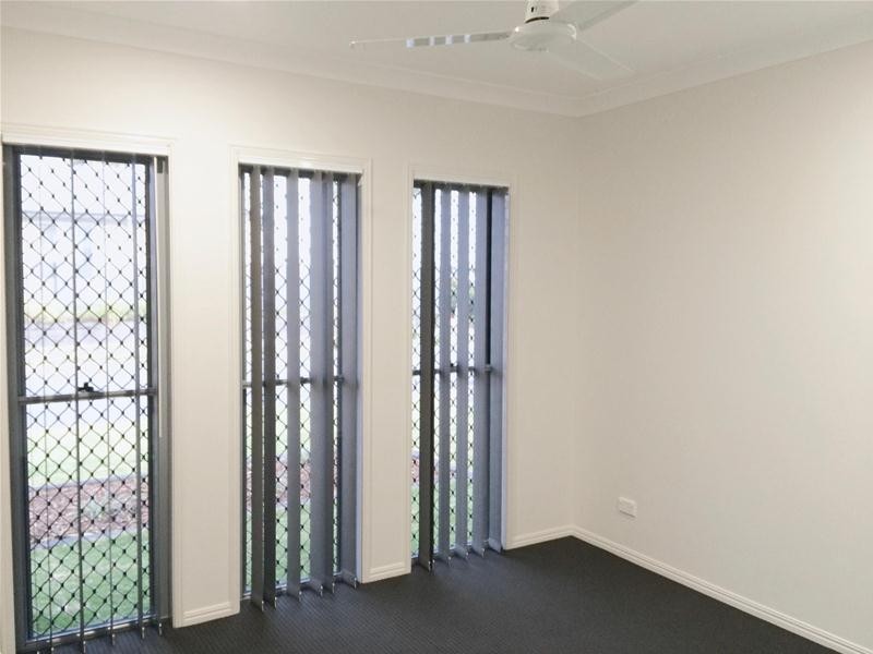 28 View Line Crescent, Hope Island QLD 4212