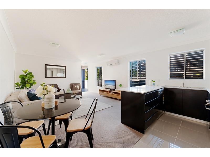 1/14 – 16  Proud Street, Labrador QLD 4215