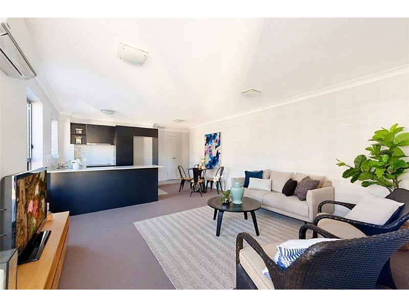 1/14 – 16  Proud Street, Labrador QLD 4215