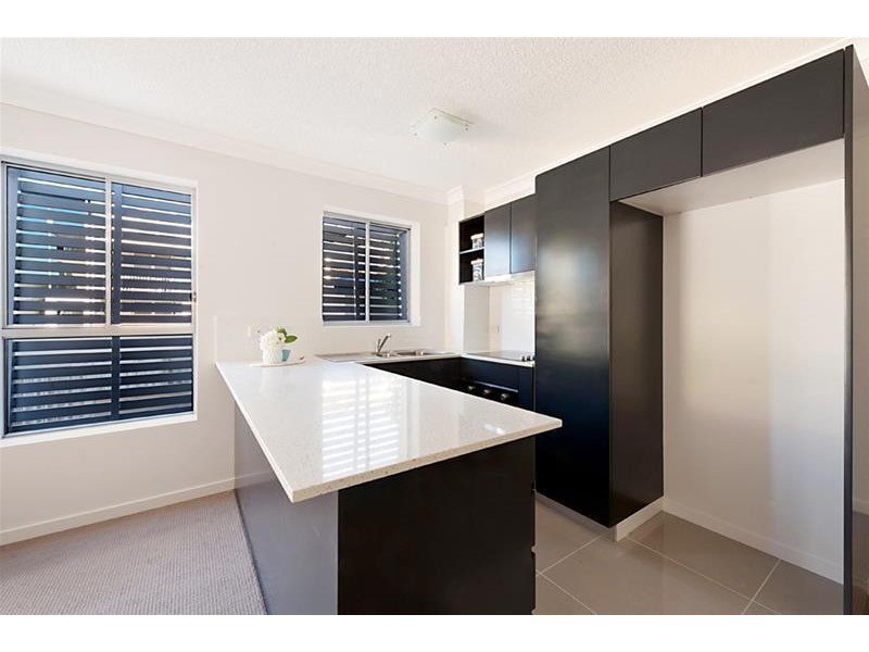 1/14 – 16  Proud Street, Labrador QLD 4215