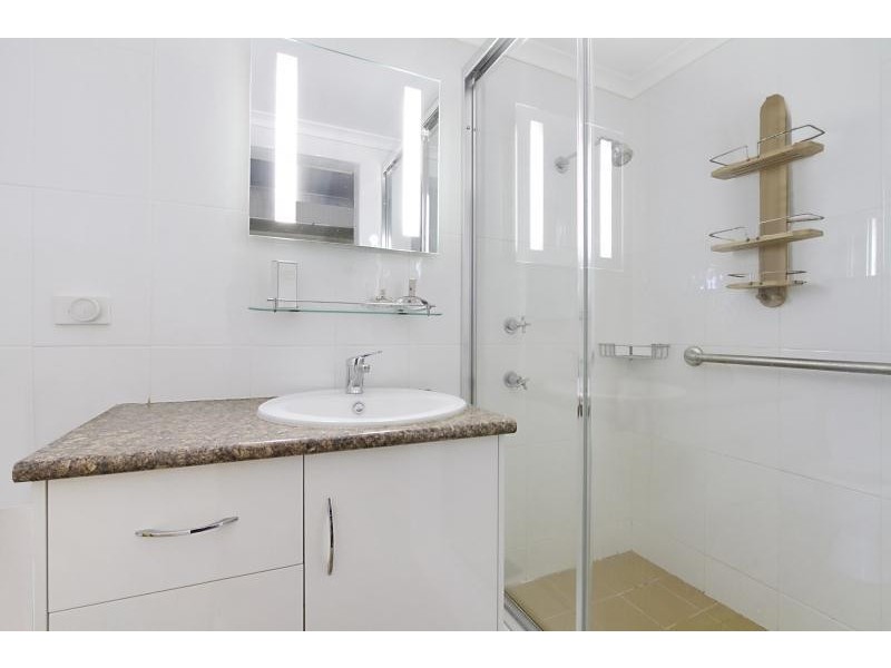 6/8 Paradise Parade, Paradise Point QLD 4216