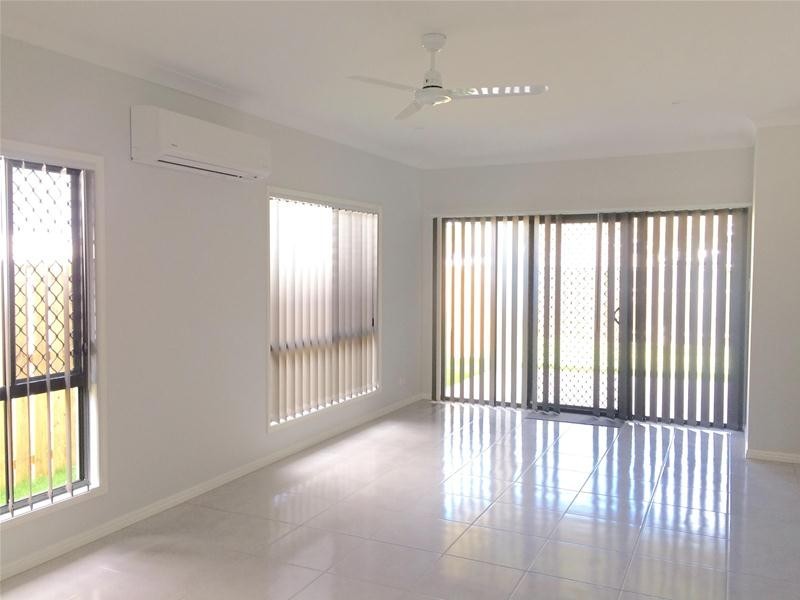 11 Sunwood Crescent, Maudsland QLD 4210