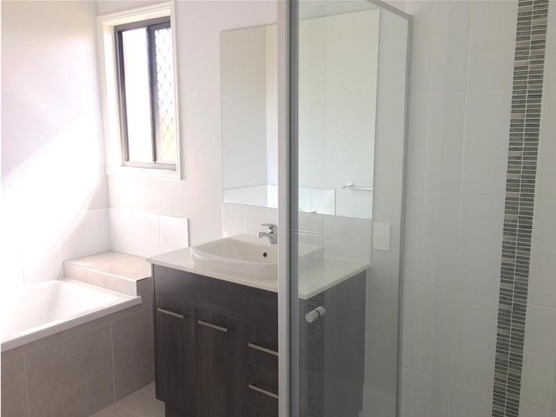 11 Sunwood Crescent, Maudsland QLD 4210