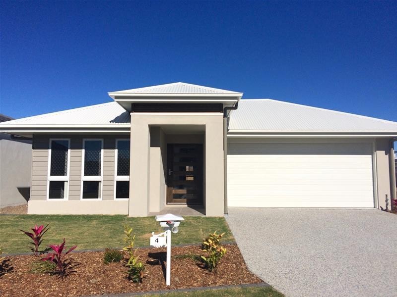 4 Keelson Crescent, Hope Island QLD 4212
