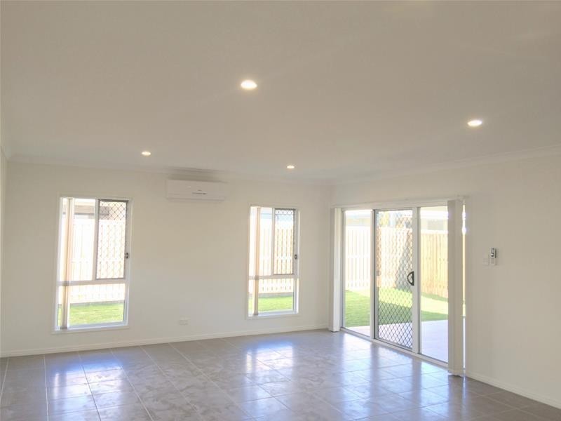 4 Keelson Crescent, Hope Island QLD 4212