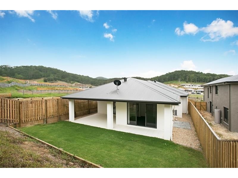 211 Riverstone Crossing, Maudsland QLD 4210