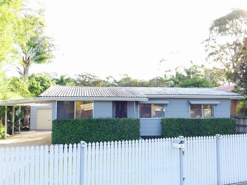 8 Coombe Avenue, Hope Island QLD 4212