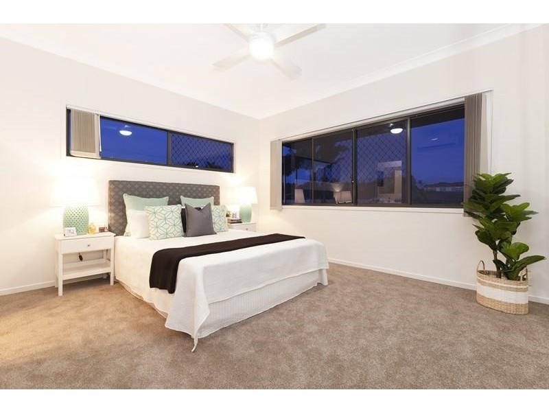 4 Lewis Place, Manly West QLD 4179
