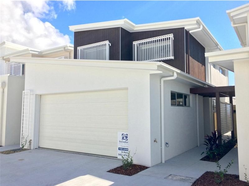 26/1 Waters Close, Hope Island QLD 4212