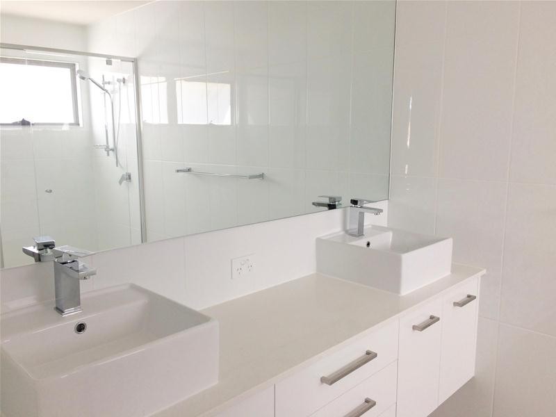 26/1 Waters Close, Hope Island QLD 4212