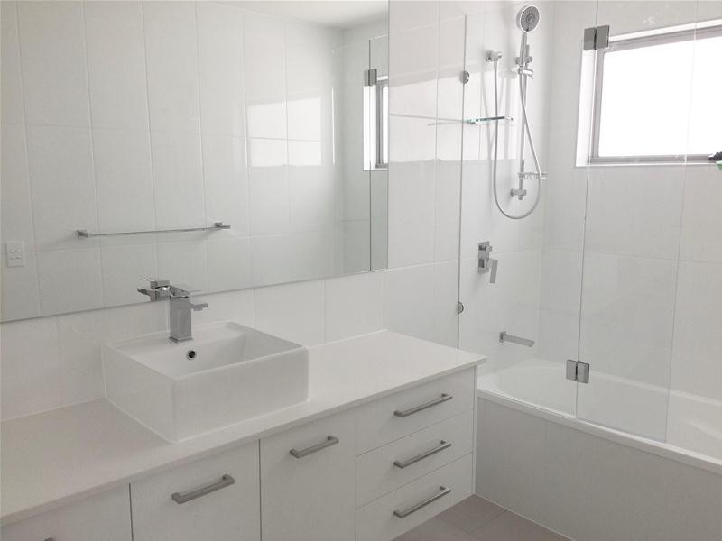 26/1 Waters Close, Hope Island QLD 4212