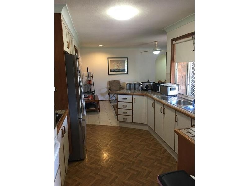 9  Sundown Drive, Paradise Point QLD 4216