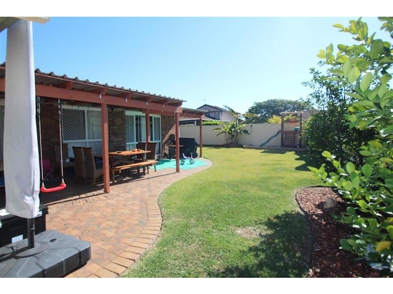 9  Sundown Drive, Paradise Point QLD 4216