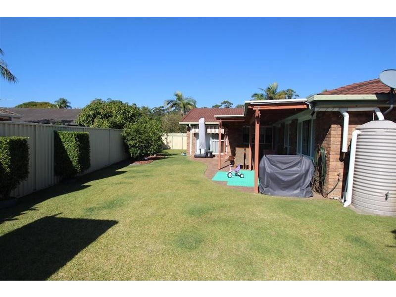 9  Sundown Drive, Paradise Point QLD 4216