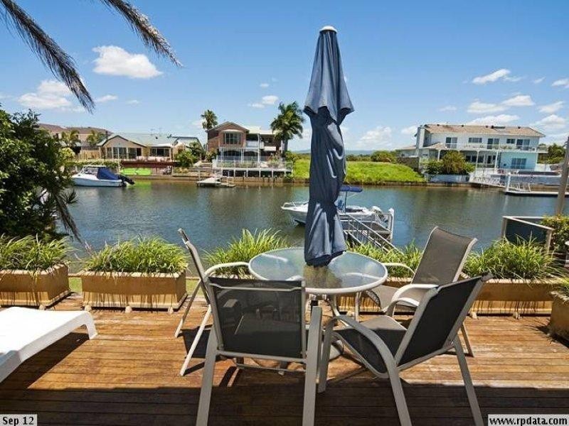 16 Oxley Drive, Paradise Point QLD 4216