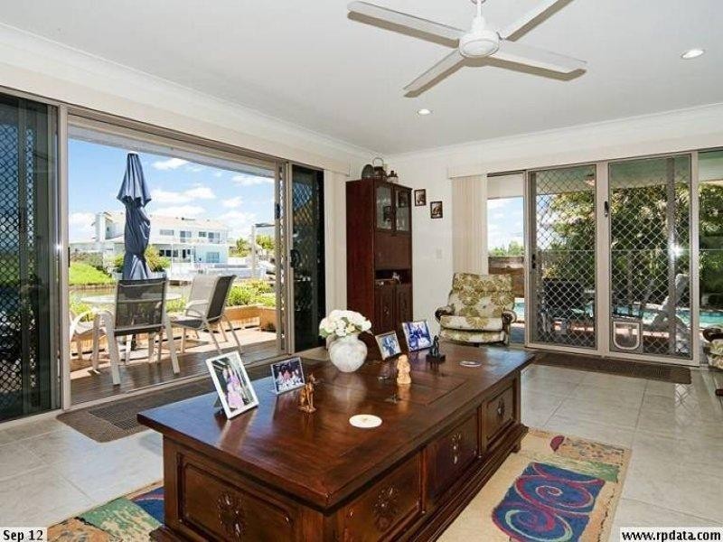 16 Oxley Drive, Paradise Point QLD 4216