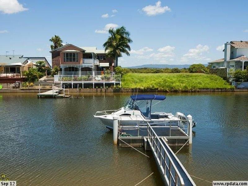 16 Oxley Drive, Paradise Point QLD 4216