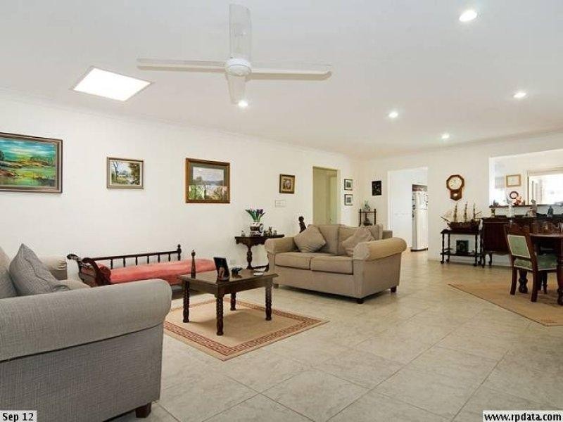 16 Oxley Drive, Paradise Point QLD 4216