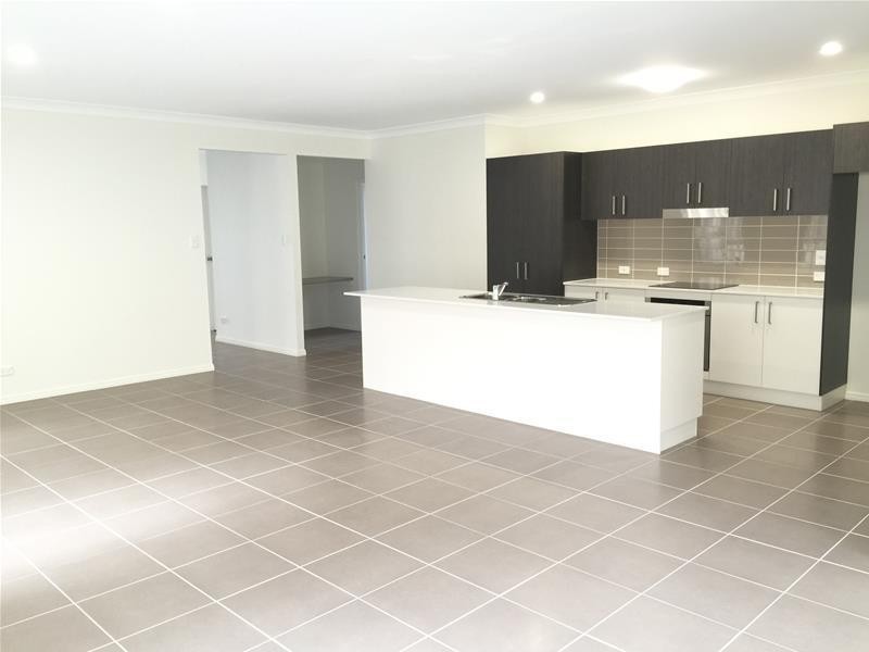 199 Riverstone Crossing, Maudsland QLD 4210