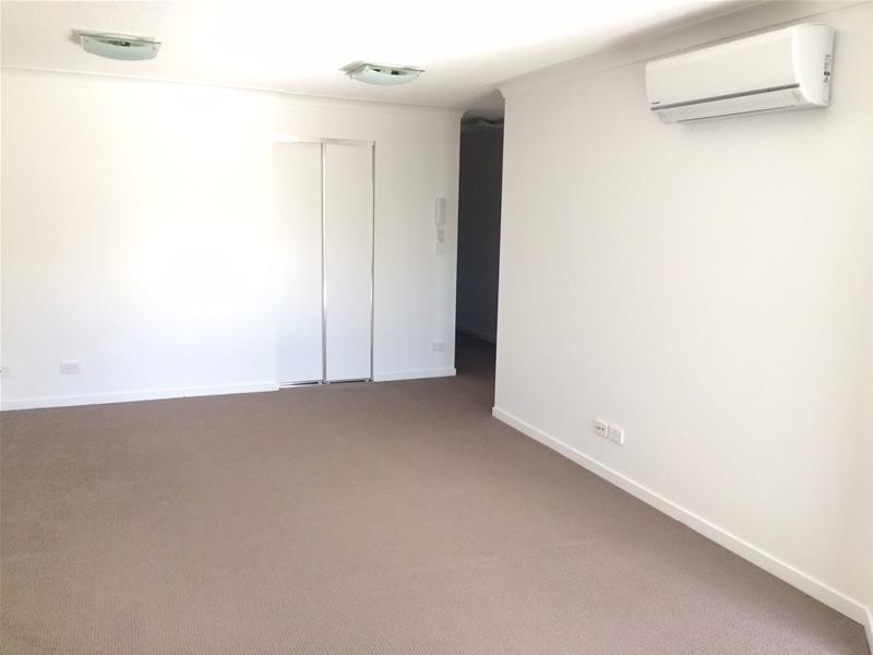 5/14 Proud Street, Labrador QLD 4215