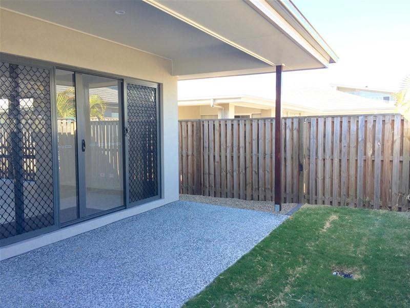 6 Keelson Crescent, Hope Island QLD 4212