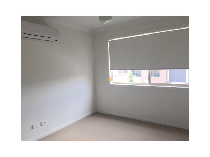 4 Savanna Garden, Pimpama QLD 4209