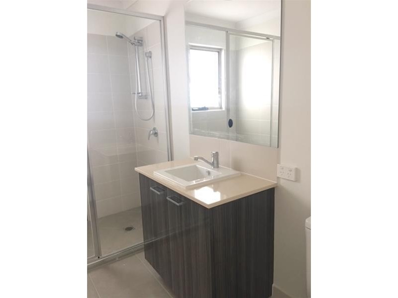 4 Savanna Garden, Pimpama QLD 4209