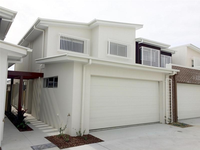 25/1 Waters Close, Hope Island QLD 4212