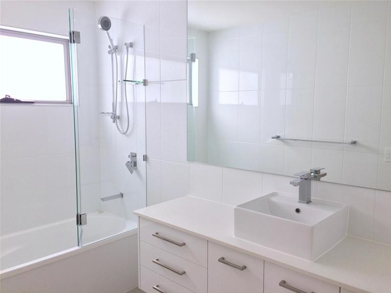 25/1 Waters Close, Hope Island QLD 4212