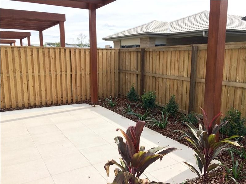 25/1 Waters Close, Hope Island QLD 4212