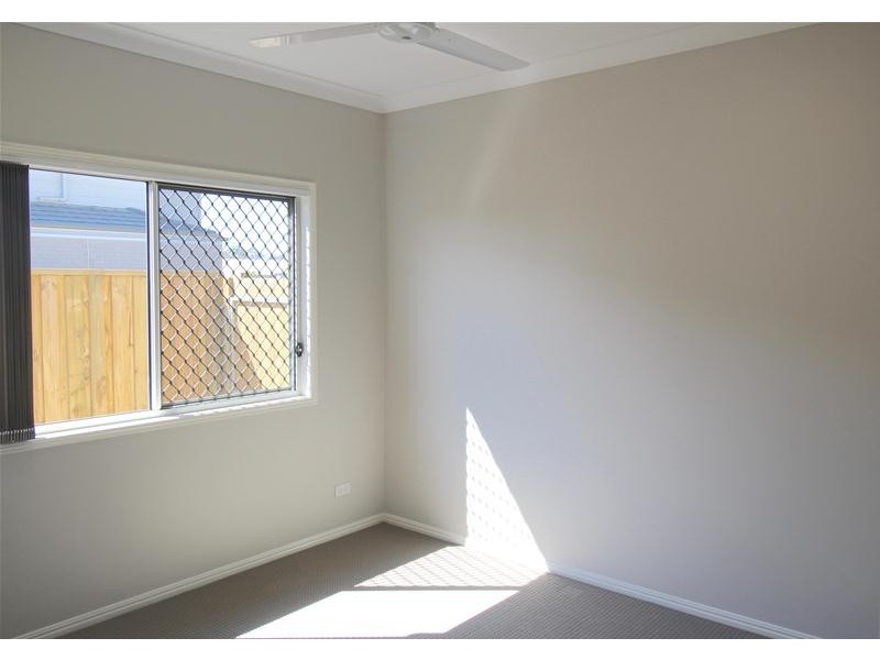 24 Waters Close, Hope Island QLD 4212