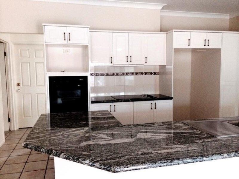 12 Serenity Boulevard, Helensvale QLD 4212