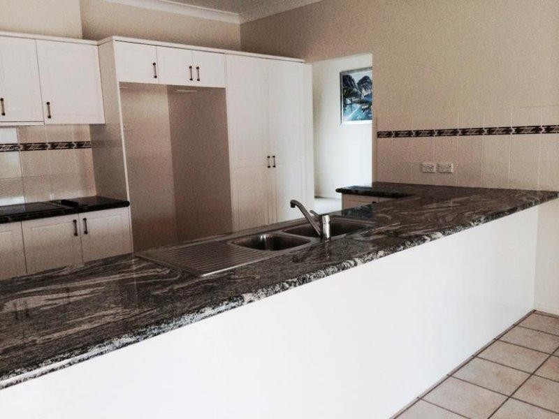 12 Serenity Boulevard, Helensvale QLD 4212