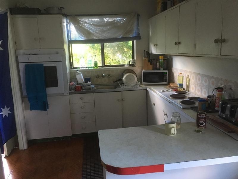 23 SUNGOLD Avenue, Southport QLD 4215