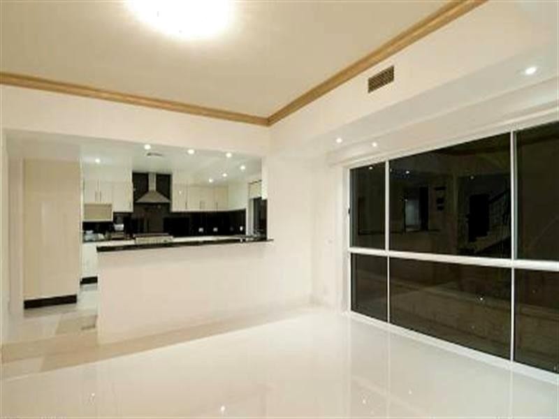 8 The Sovereign Mile, Sovereign Islands QLD 4216