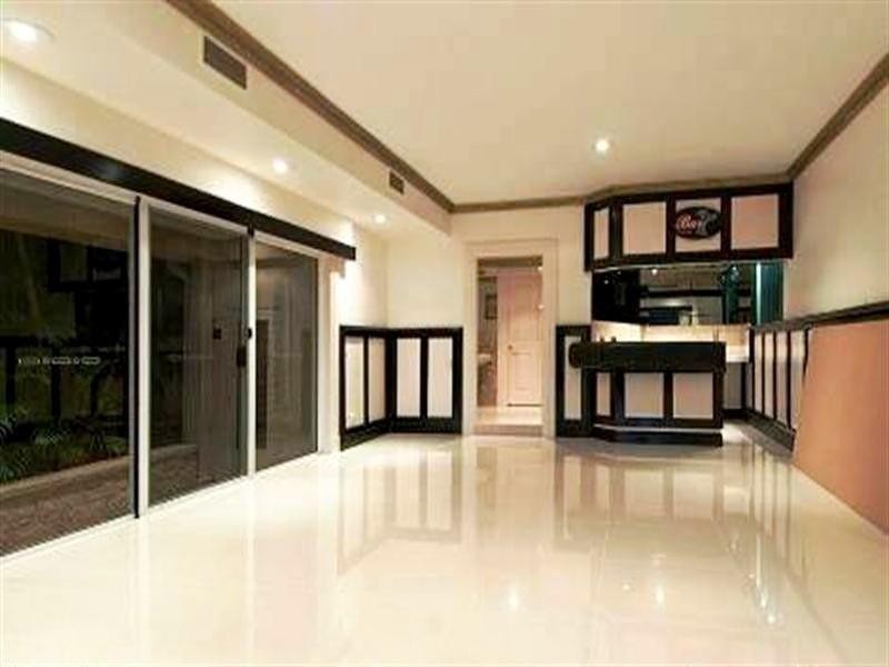 8 The Sovereign Mile, Sovereign Islands QLD 4216