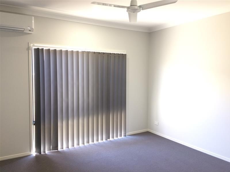 5 Waters Close, Hope Island QLD 4212