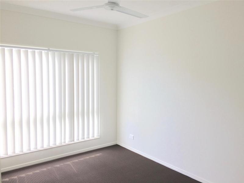 10 Waters Close, Hope Island QLD 4212