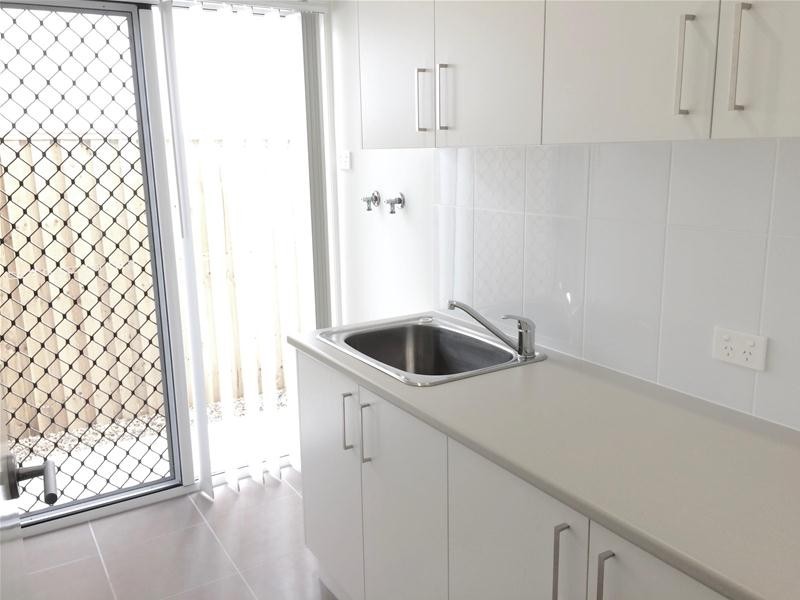 10 Waters Close, Hope Island QLD 4212