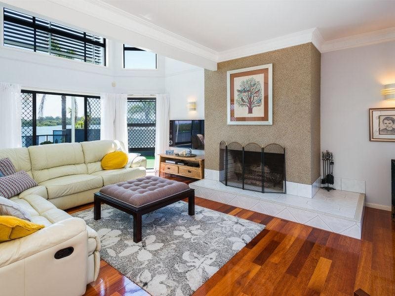 44 Tradewinds Avenue, Paradise Point QLD 4216