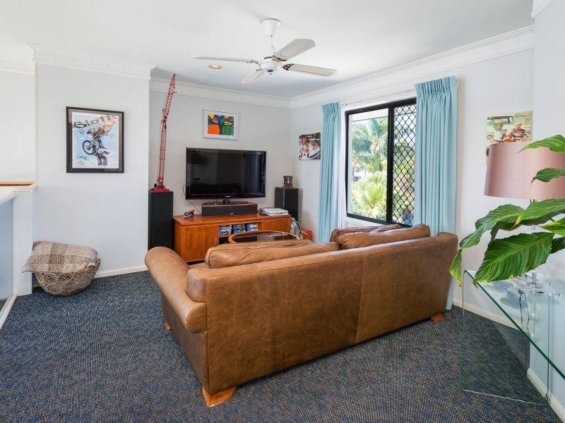 44 Tradewinds Avenue, Paradise Point QLD 4216