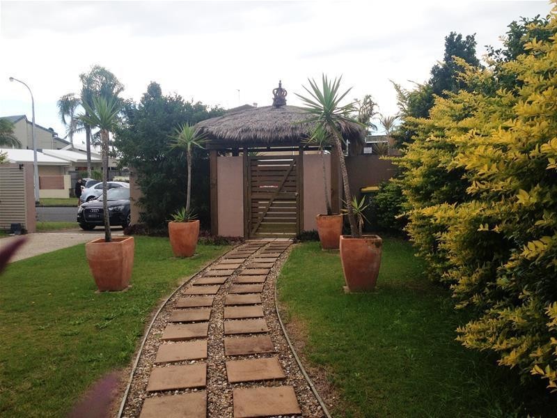 14 Markham Avenue, Runaway Bay QLD 4216