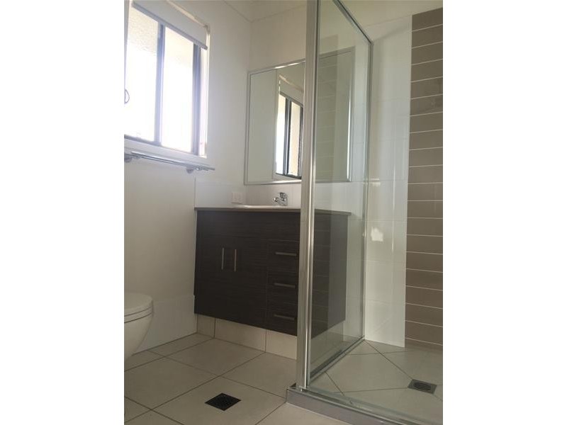 2 Hillstone Crescent, Maudsland QLD 4210